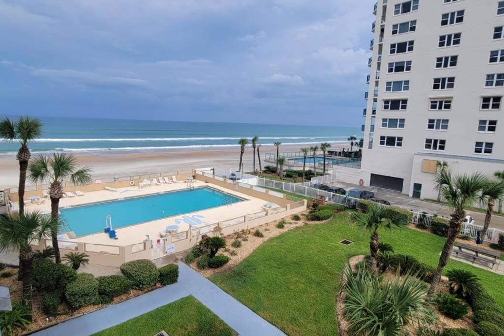 Beachfront/Ocean View Condo - Daytona Beach Eksteriør billede